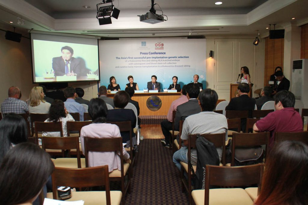 บรรยากาศในงา�?Grand Opening Ceremony