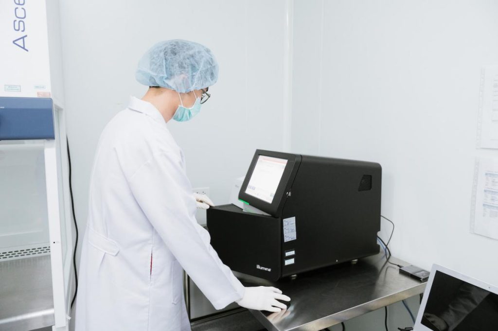 Genetic lab with sequencing equipment
